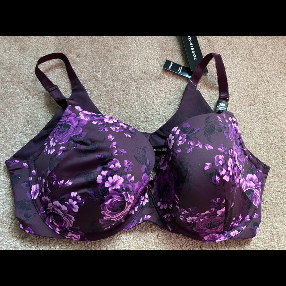 Bnwt Torrid back smoothing tshirt bra